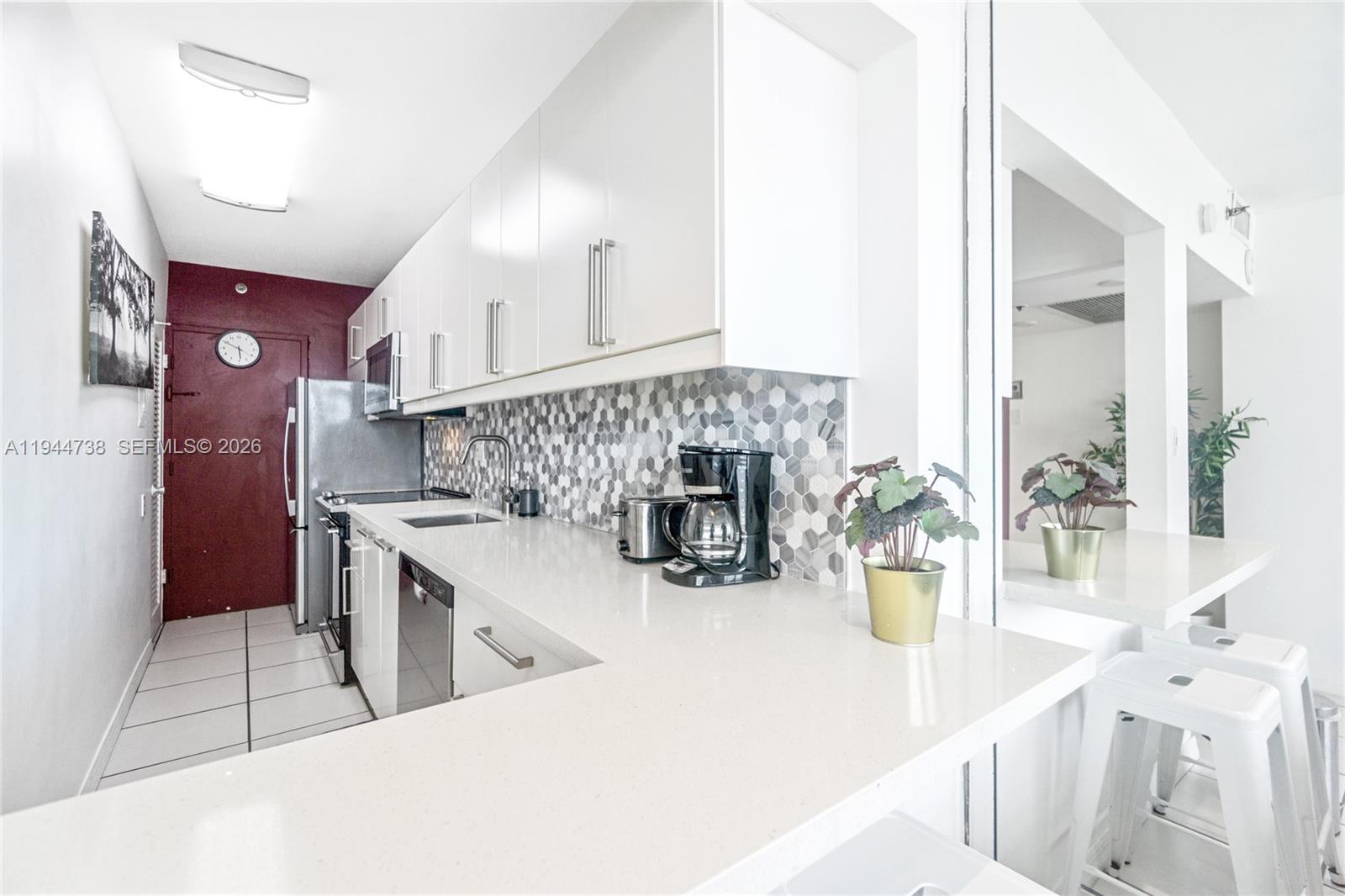 THE DECOPLAGE CONDO - Residential