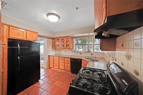 Single Family Residence in Hollywood FL 5009 Tyler St St 12.jpg