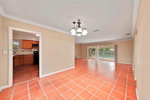 Single Family Residence in Hollywood FL 5009 Tyler St St 5.jpg