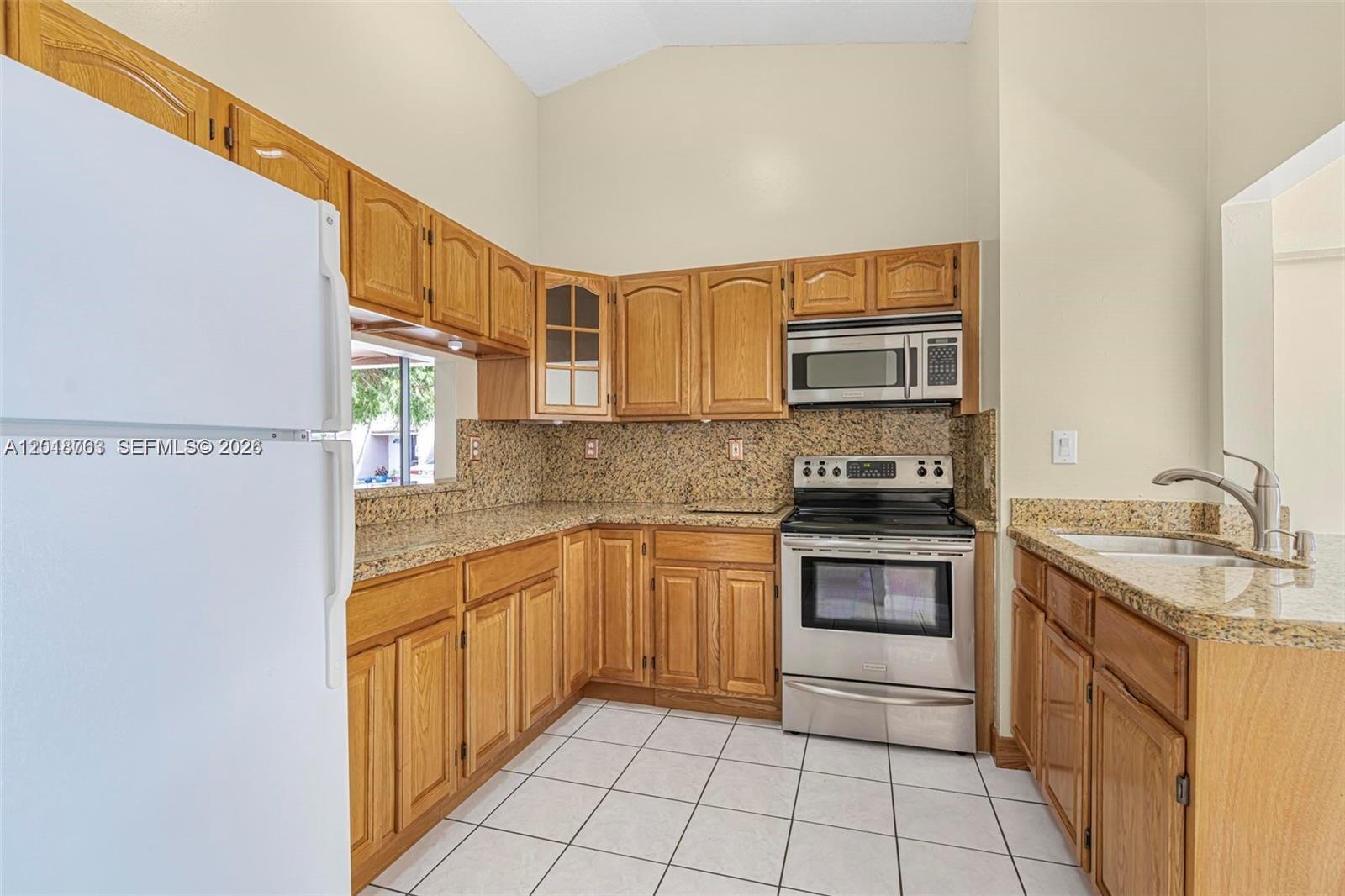 KENDALAIRE VILLAS CONDO - Residential