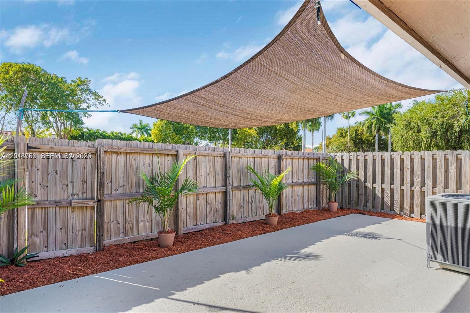 KENDALAIRE VILLAS CONDO - Residential