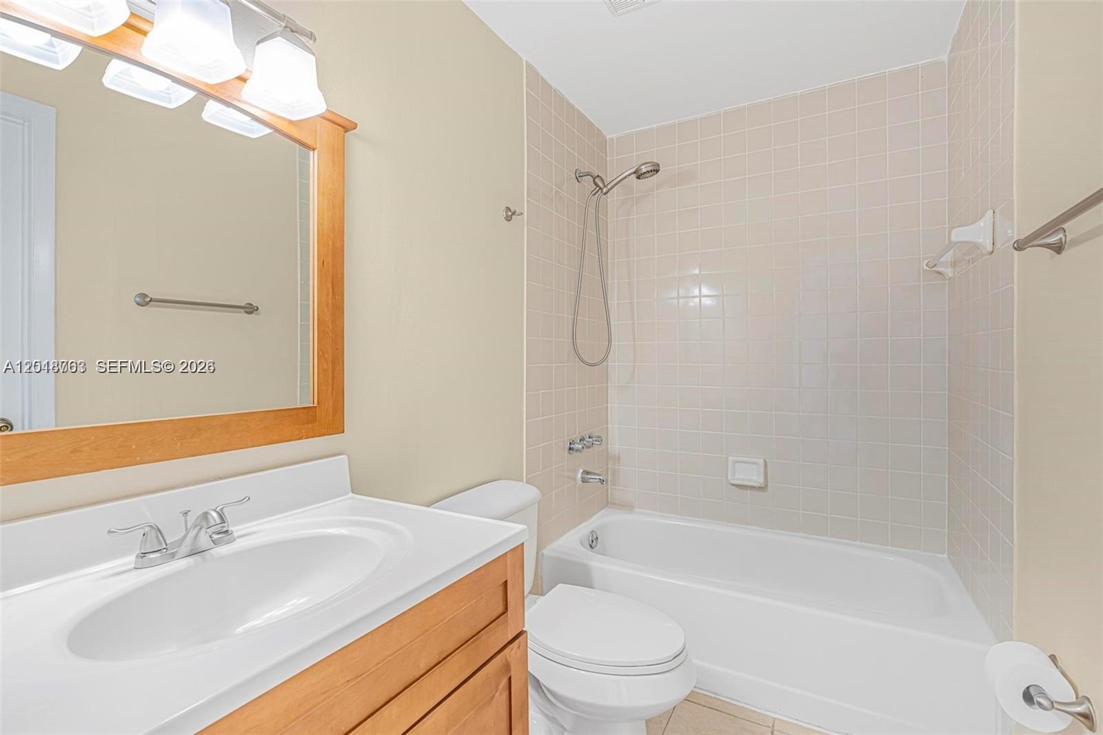 KENDALAIRE VILLAS CONDO - Residential