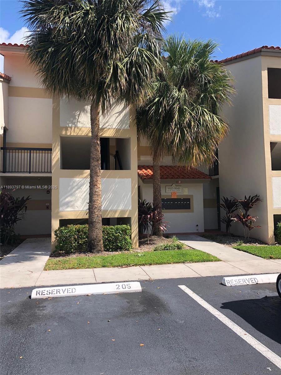 VILLAS DE VENEZIA CONDO - Residential