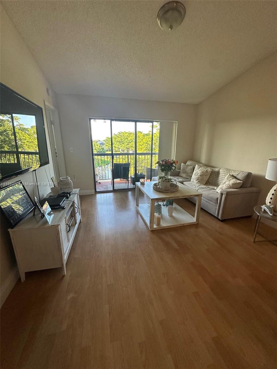 VILLAS DE VENEZIA CONDO - Residential