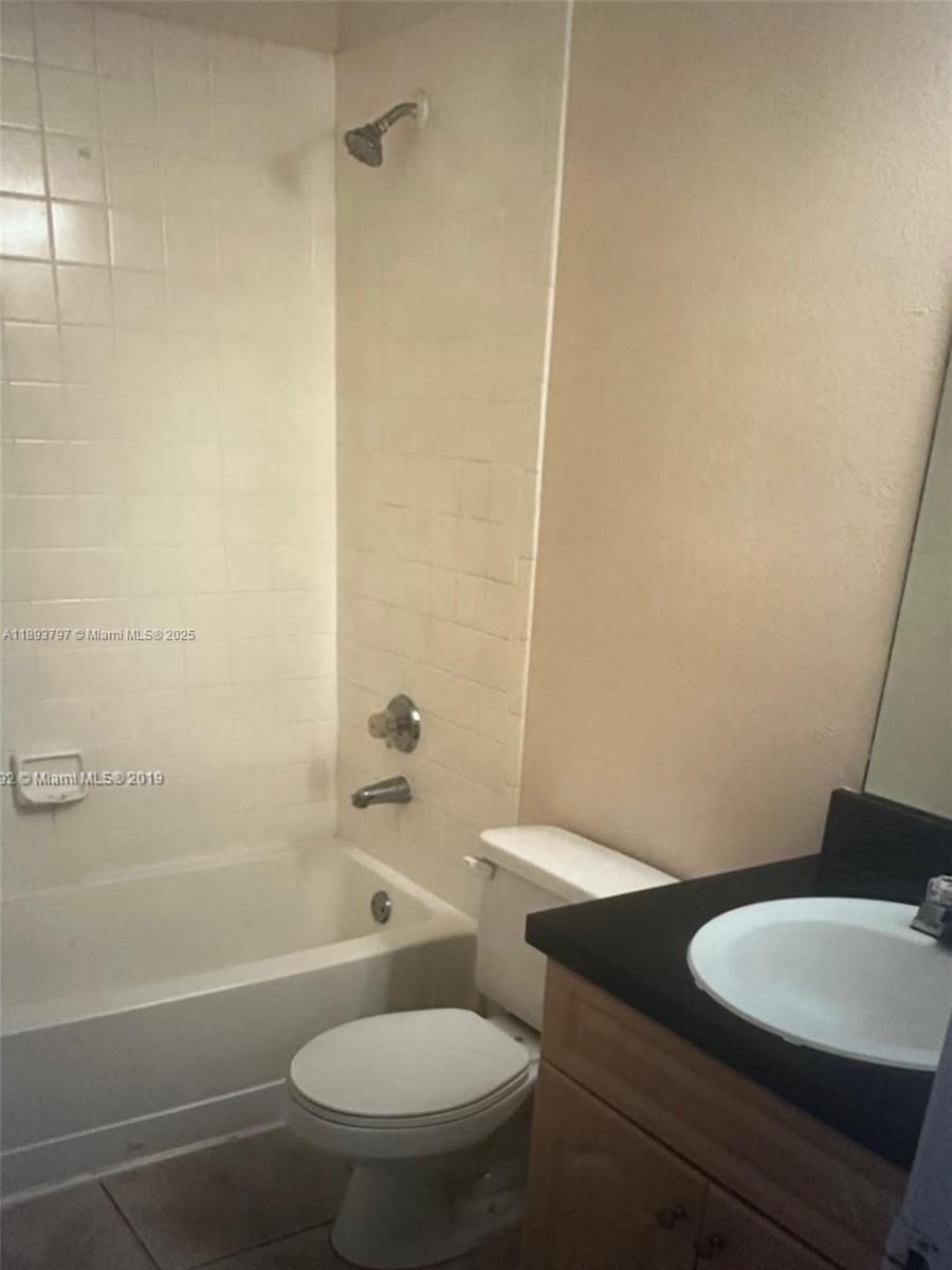 VILLAS DE VENEZIA CONDO - Residential