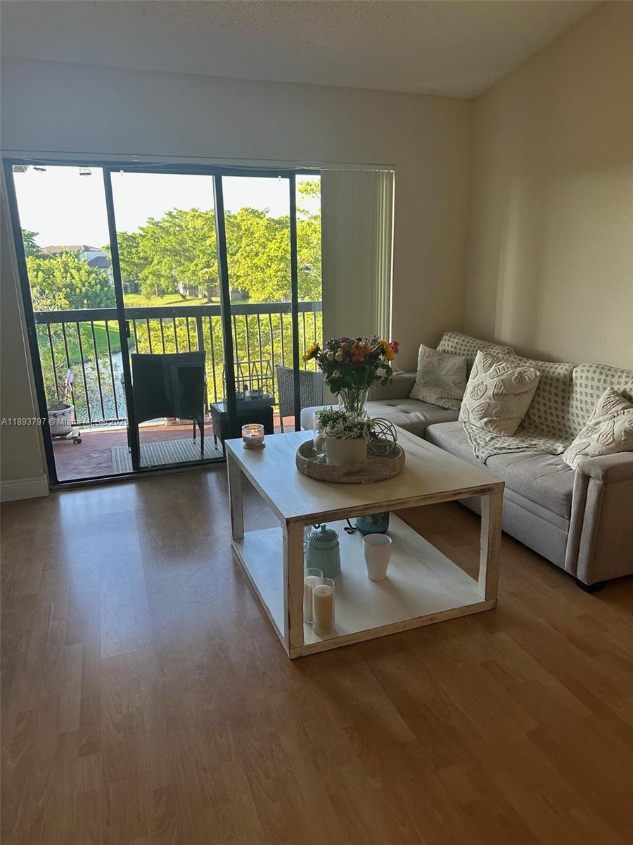 VILLAS DE VENEZIA CONDO - Residential