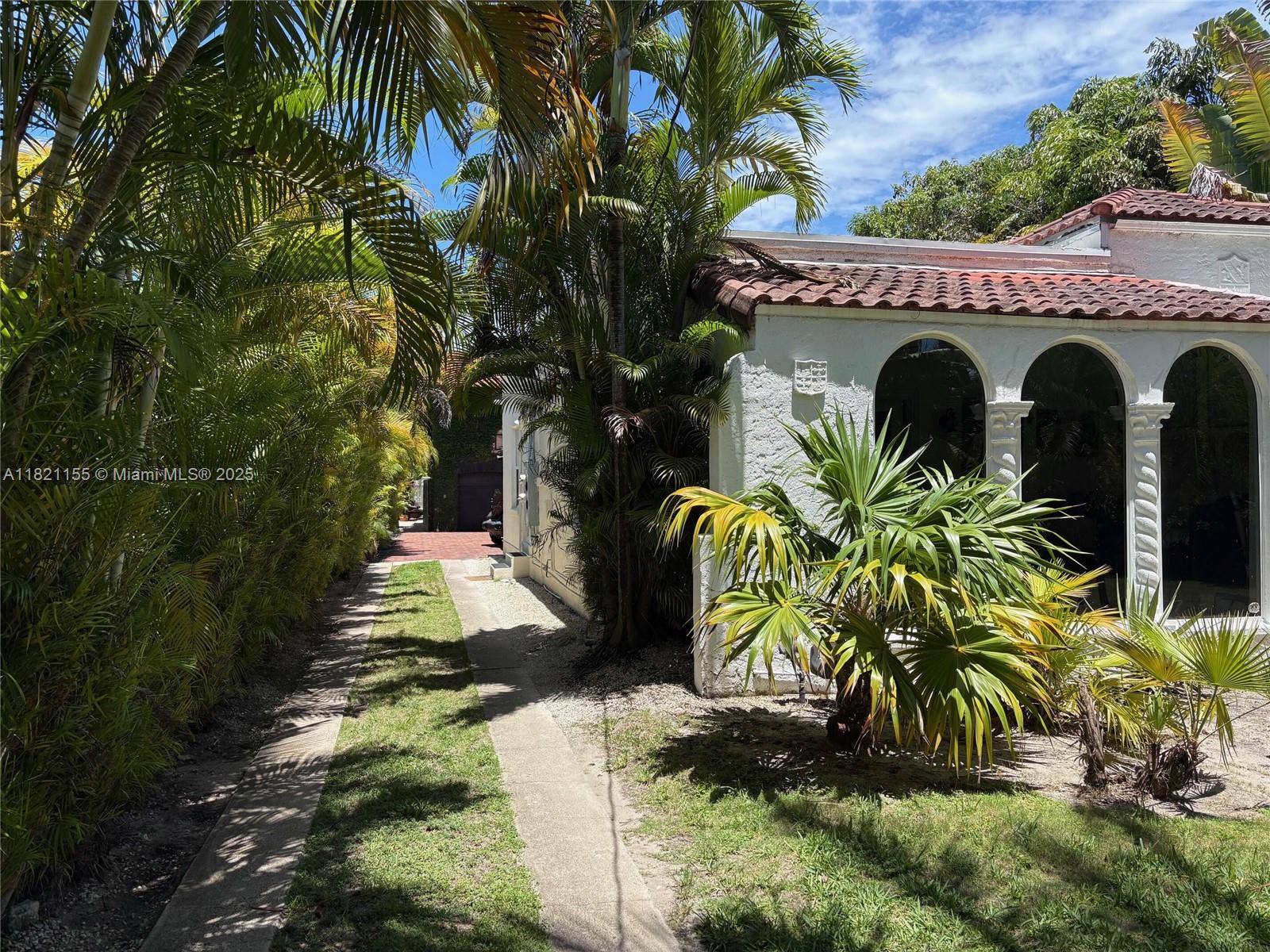 3767 Royal Palm Ave