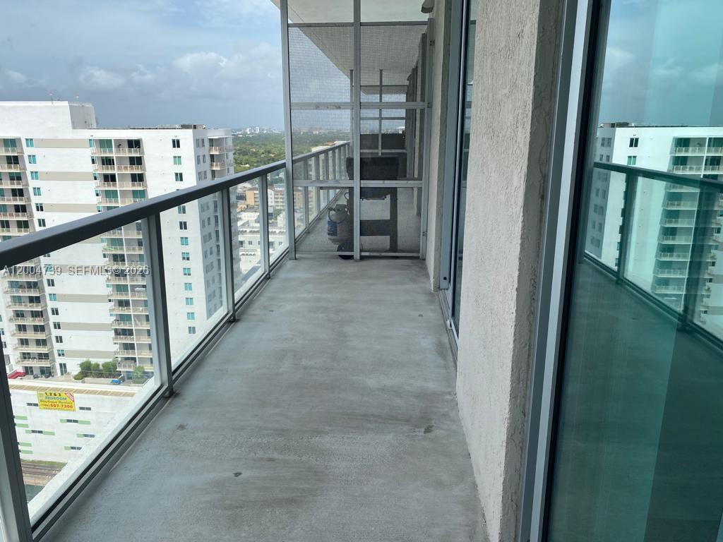 THE AXIS ON BRICKELL COND - Residential Lease