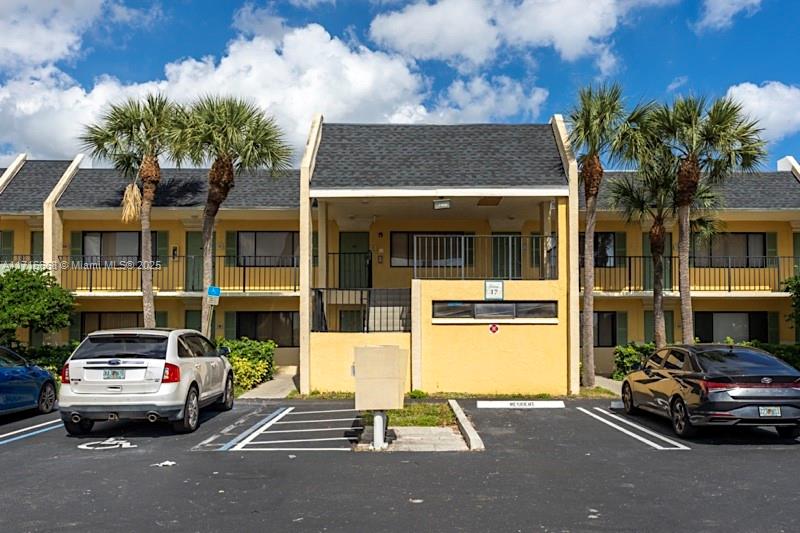 MEADOWS ON THE GREEN COND - Residential