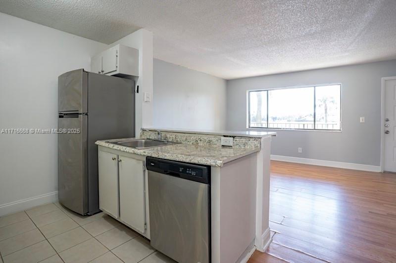 MEADOWS ON THE GREEN COND - Residential