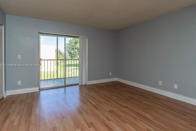 MEADOWS ON THE GREEN COND - Residential