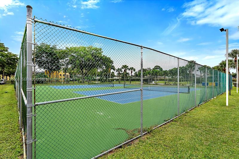 MEADOWS ON THE GREEN COND - Residential