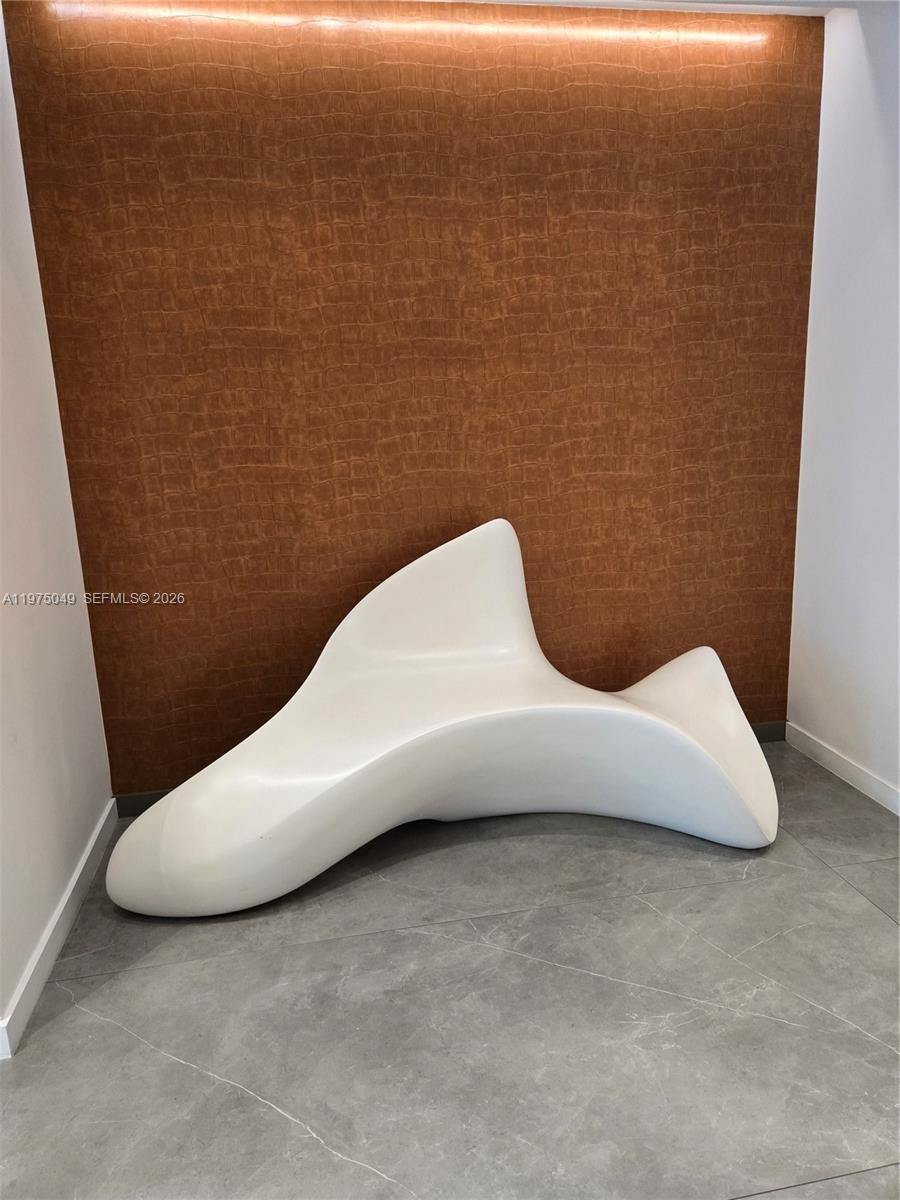 WIND CONDO - Residential