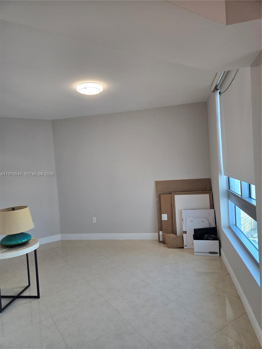 WIND CONDO - Residential