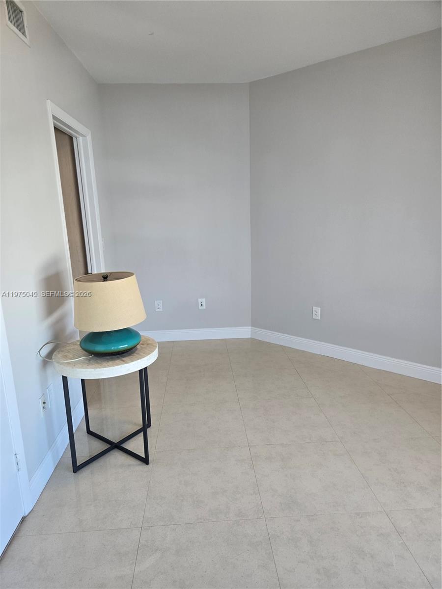 WIND CONDO - Residential