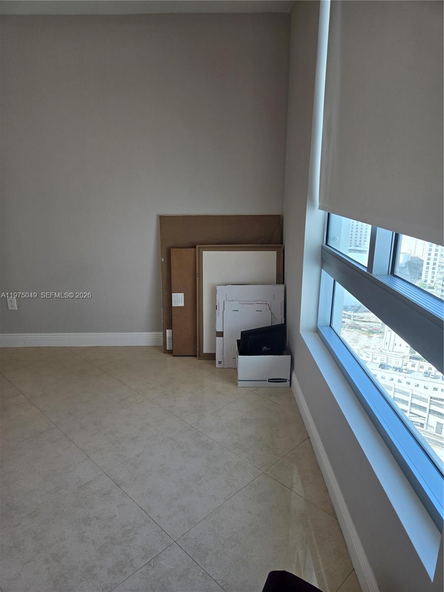 WIND CONDO - Residential