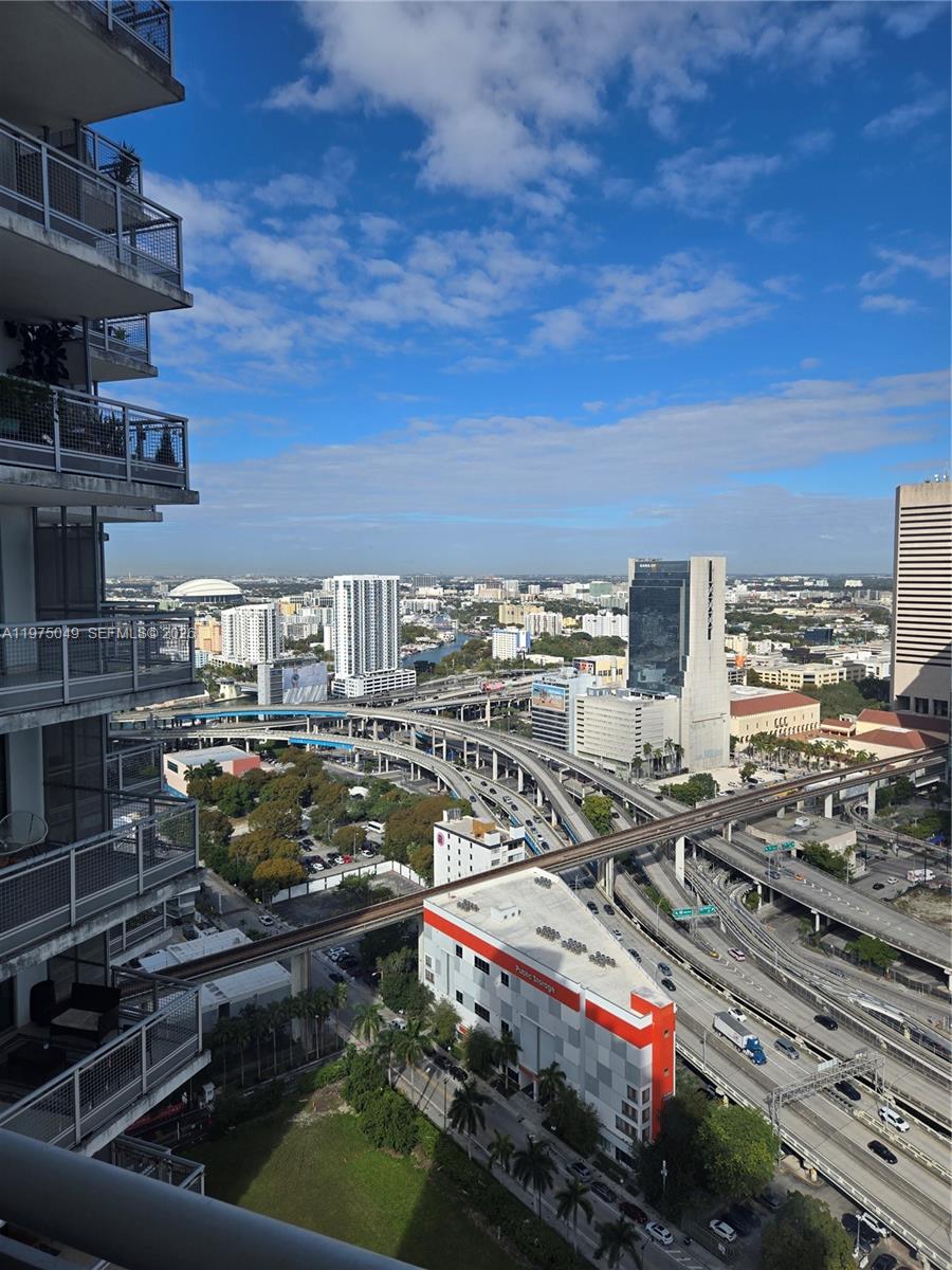 WIND CONDO - Residential