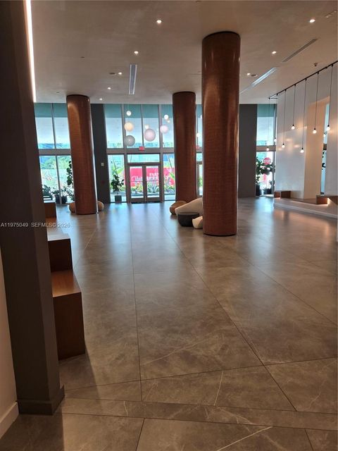 350 S Miami Ave 3507 Miami FL 33130