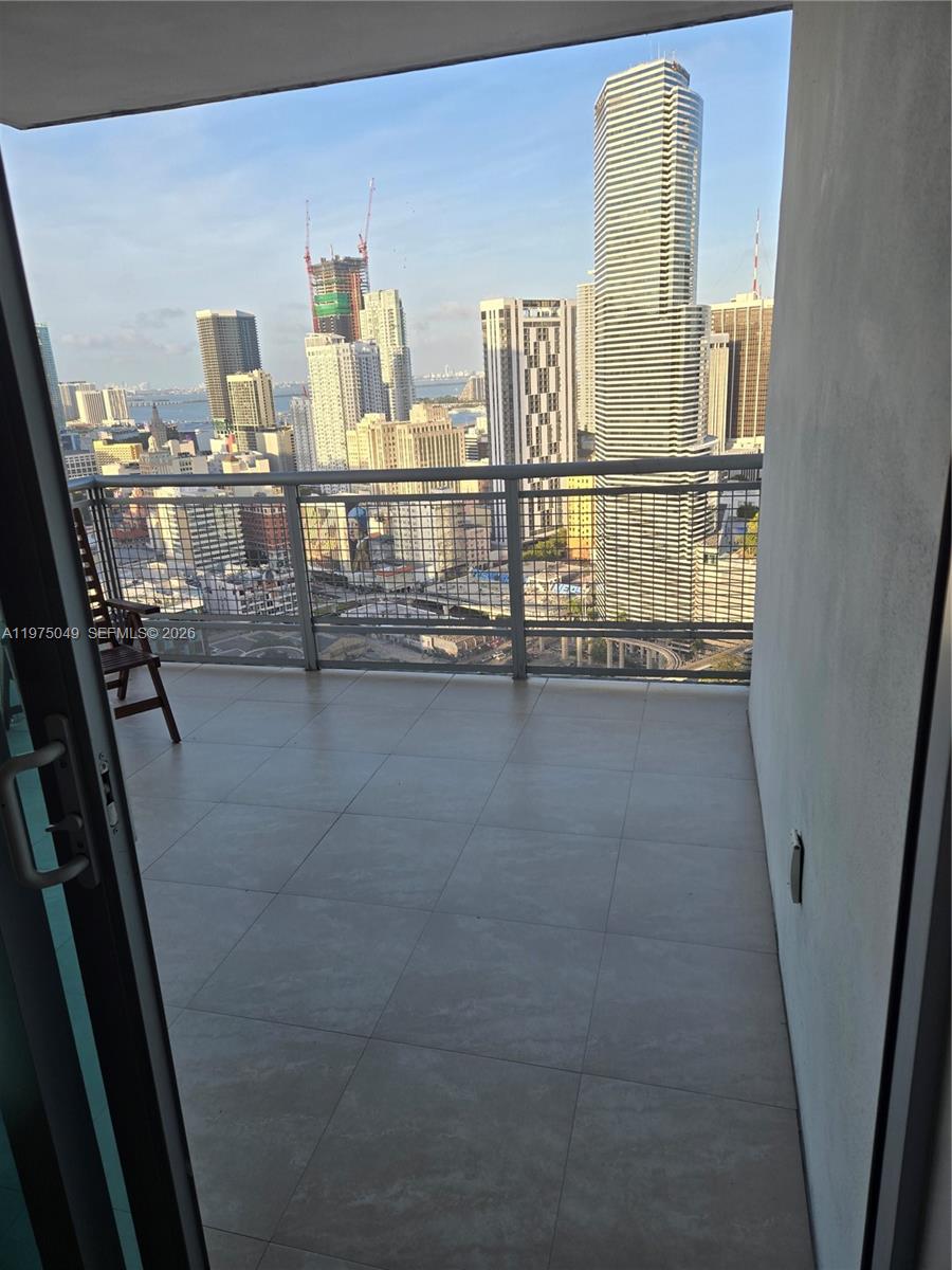 WIND CONDO - Residential