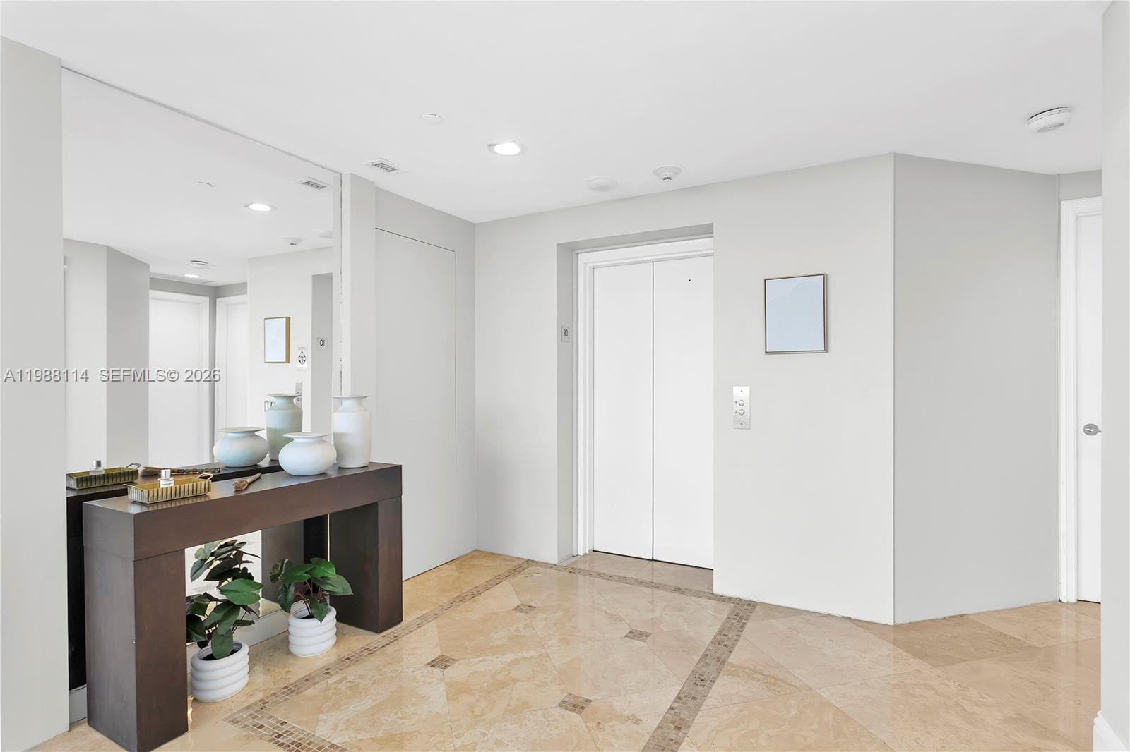 3802 NE 207th St 1001