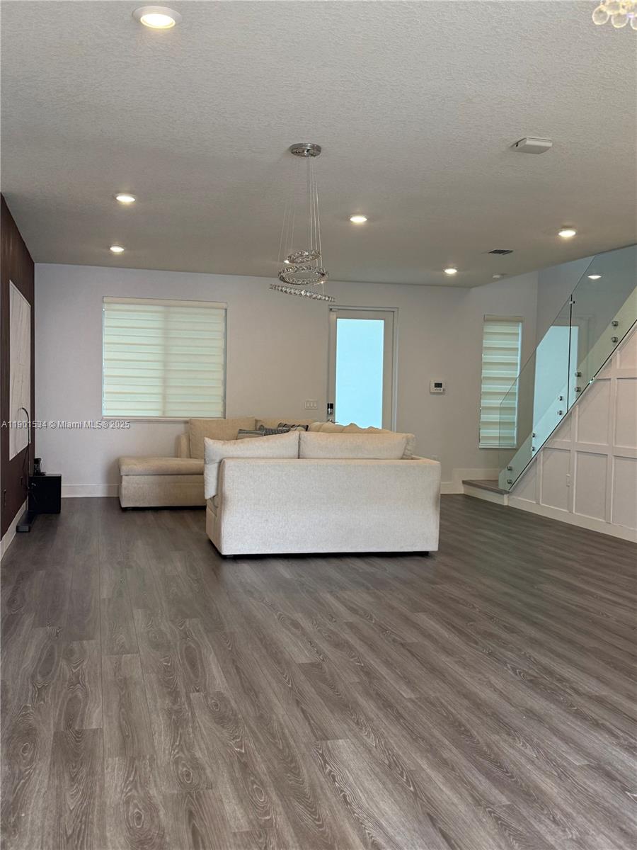 LANDMARK AT DORAL CENTRAL - Residential