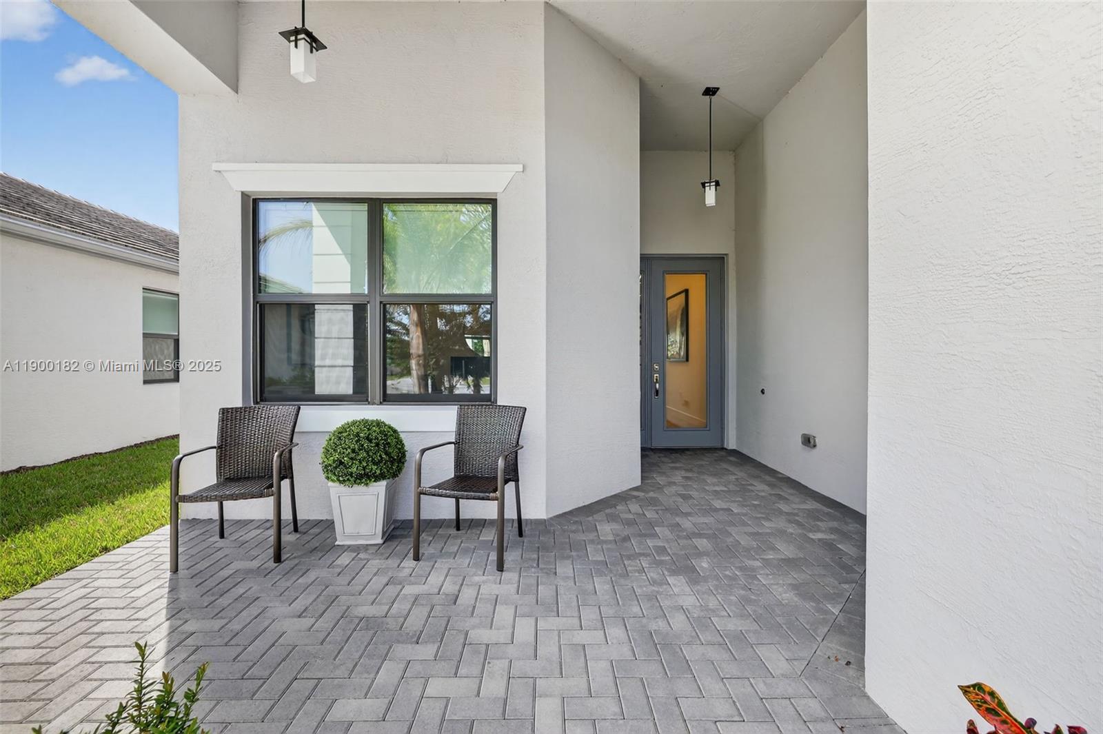 12446 SW Alongshore Dr, Port St Lucie, FL, 34987/$639,000 2 12446 SW Alongshore Dr