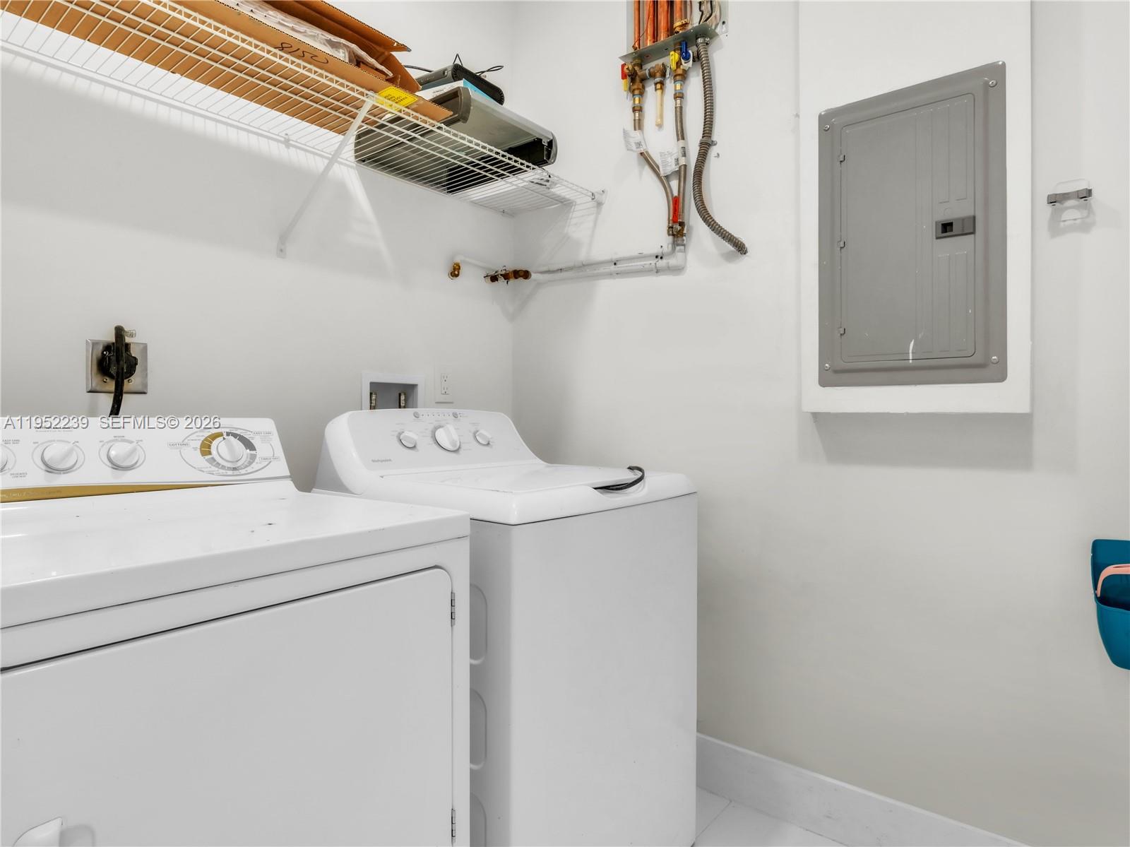 SIGNATURE GARDENS SUB - Residential