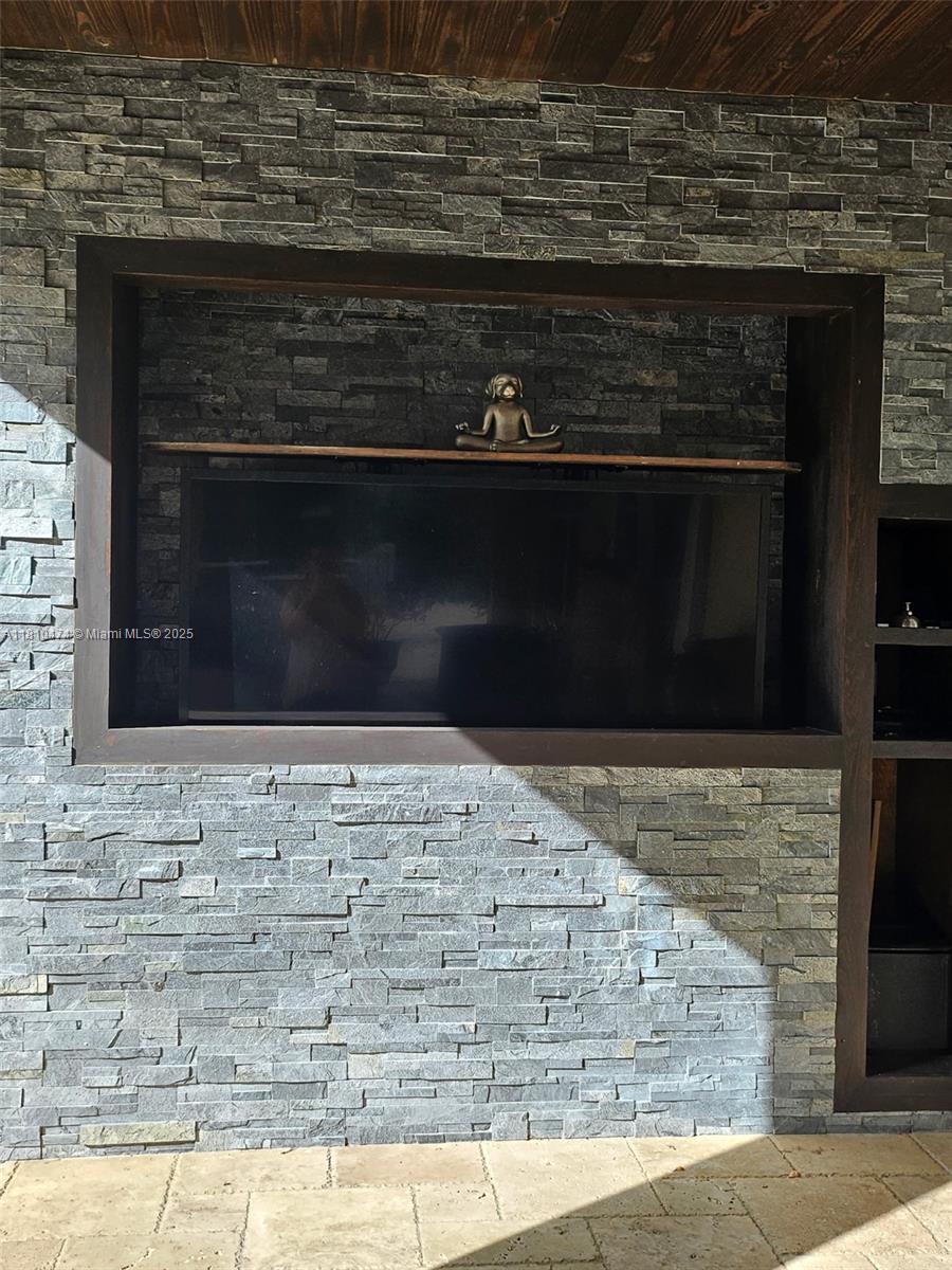 Redland Reef - Residential