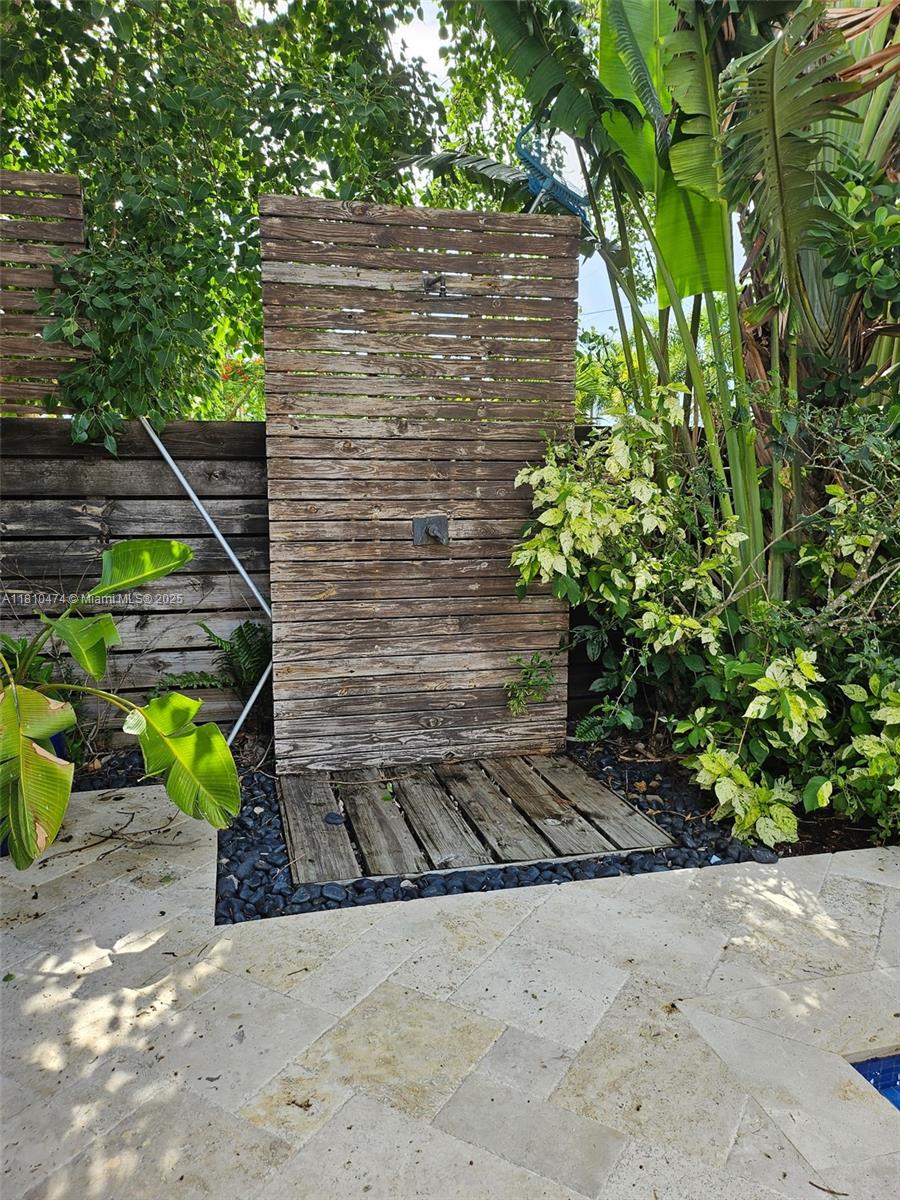 Redland Reef - Residential