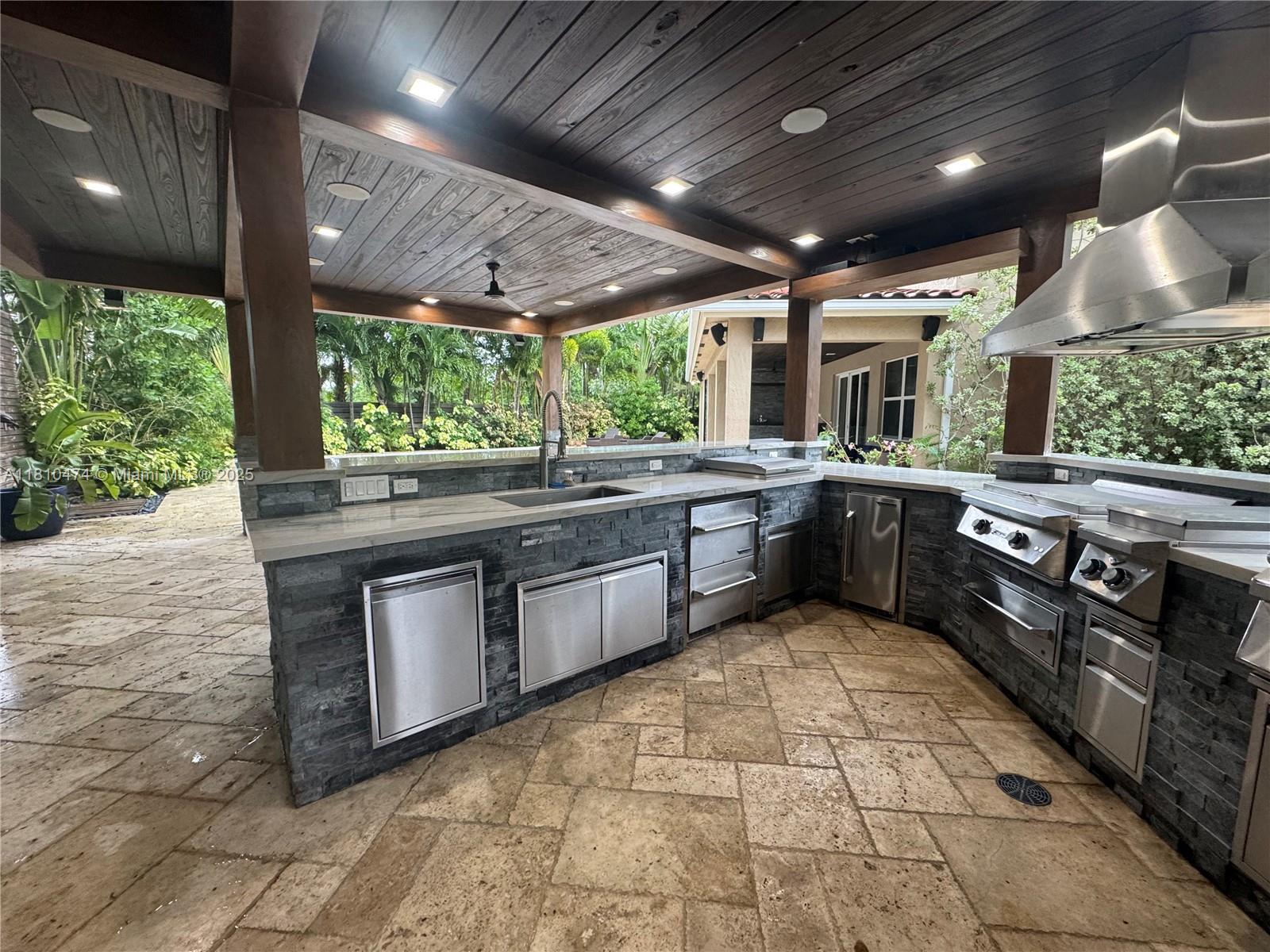 Redland Reef - Residential