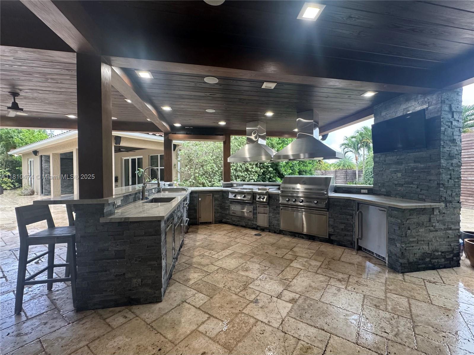 Redland Reef - Residential