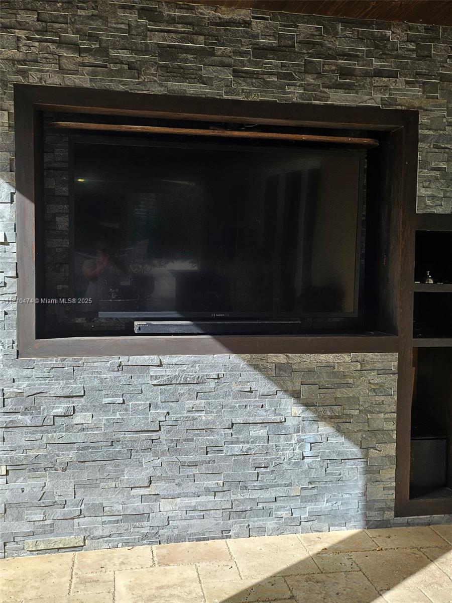 Redland Reef - Residential