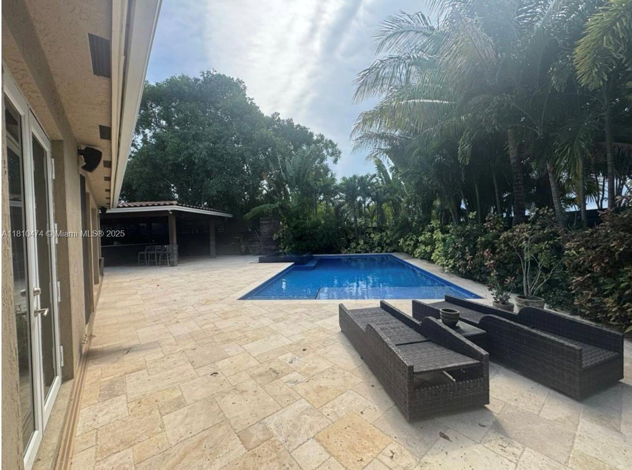 Redland Reef - Residential