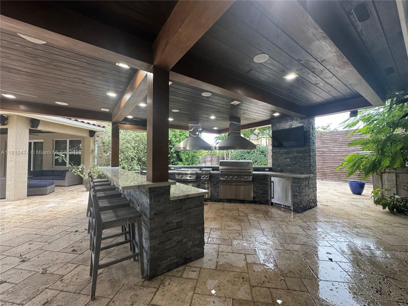 Redland Reef - Residential