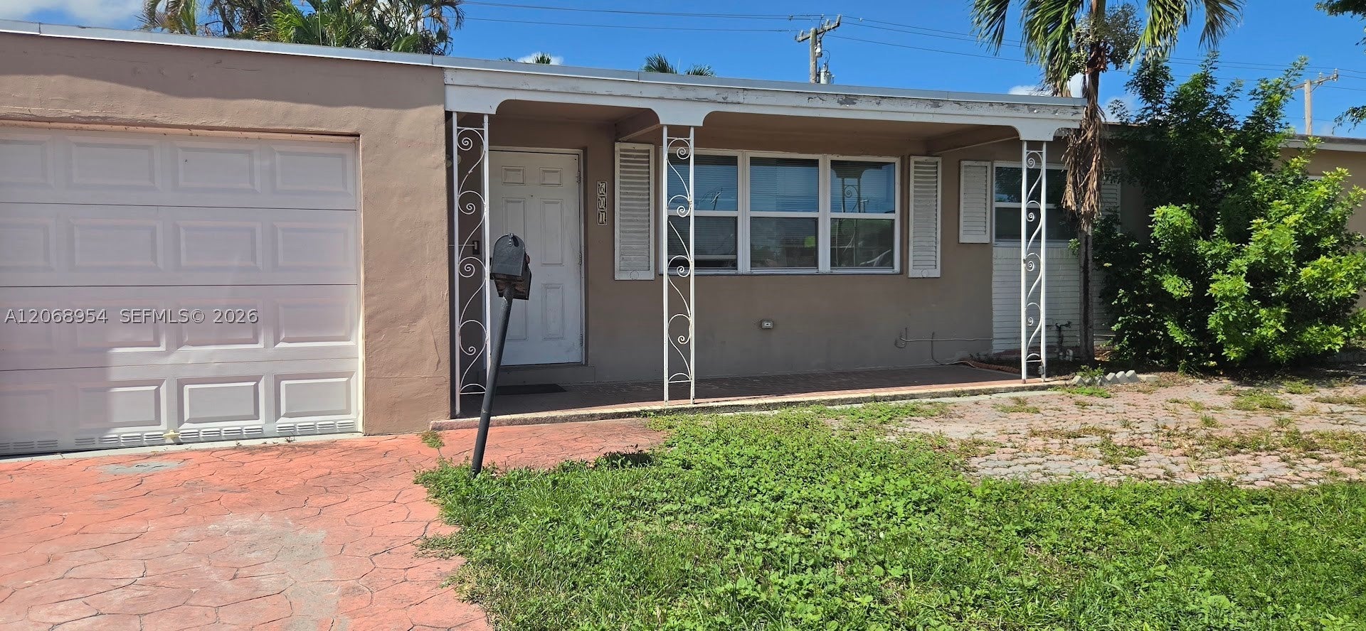 601 W Sample Rd
