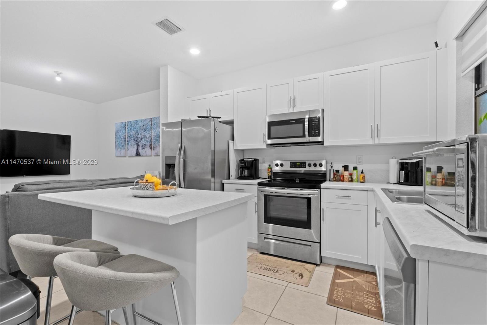 BOWTIE SUBDIVISION - Residential Lease