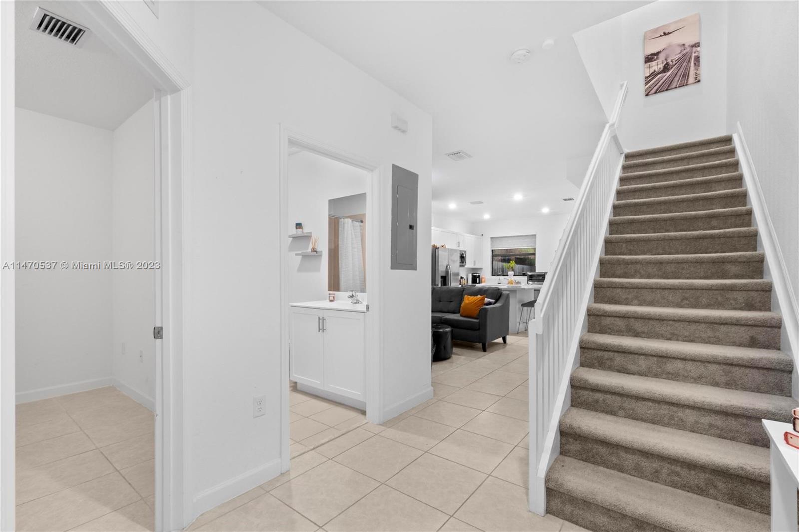 BOWTIE SUBDIVISION - Residential Lease