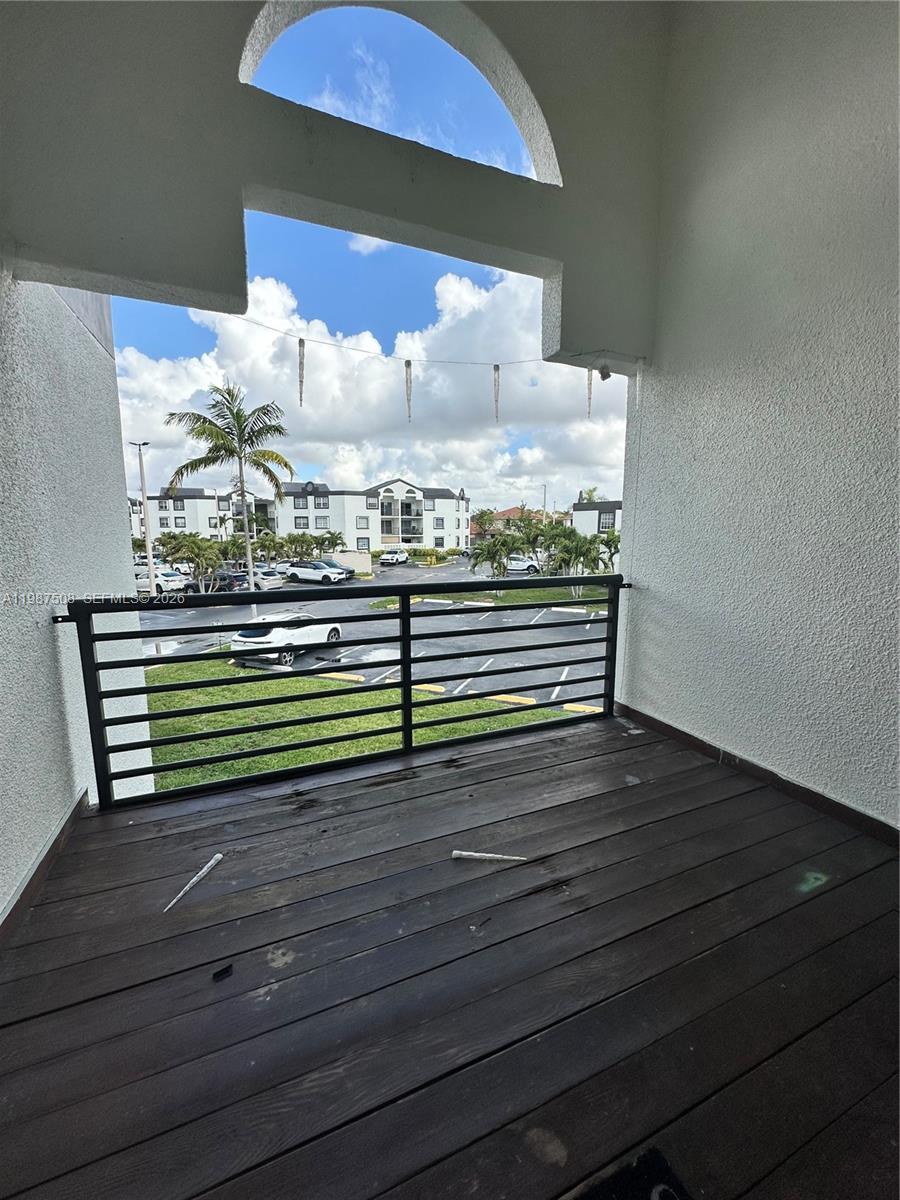 SOLEIL AT FONTAINEBLEAU C - Residential Lease