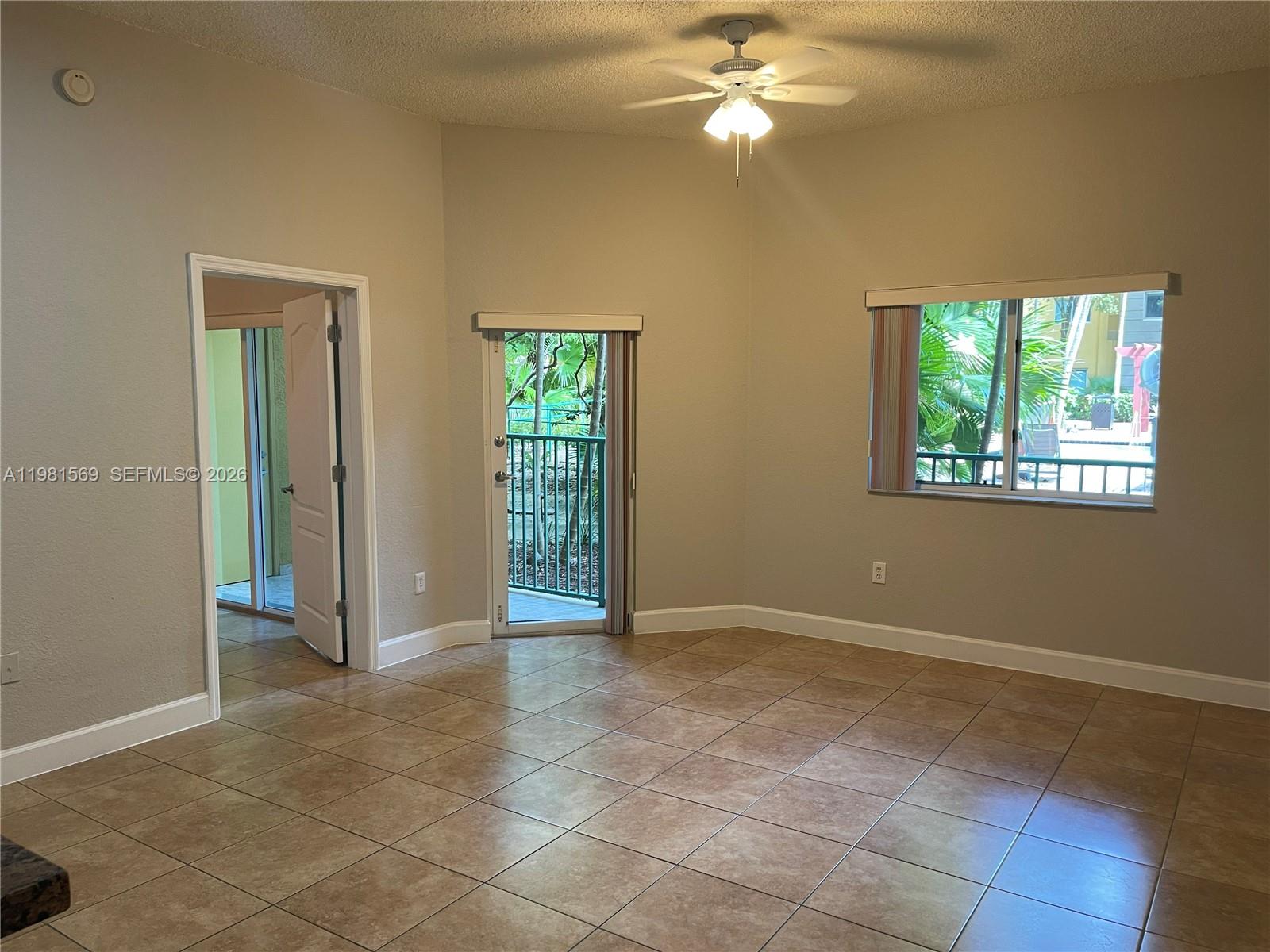 VALENCIA CONDO - Residential