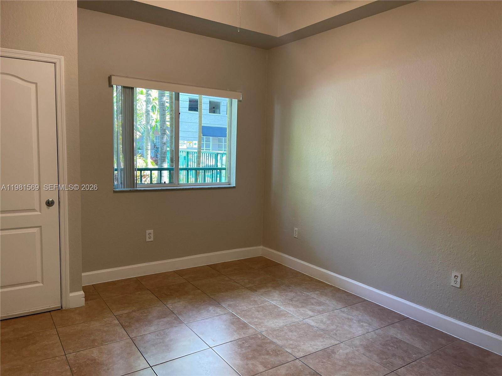 VALENCIA CONDO - Residential