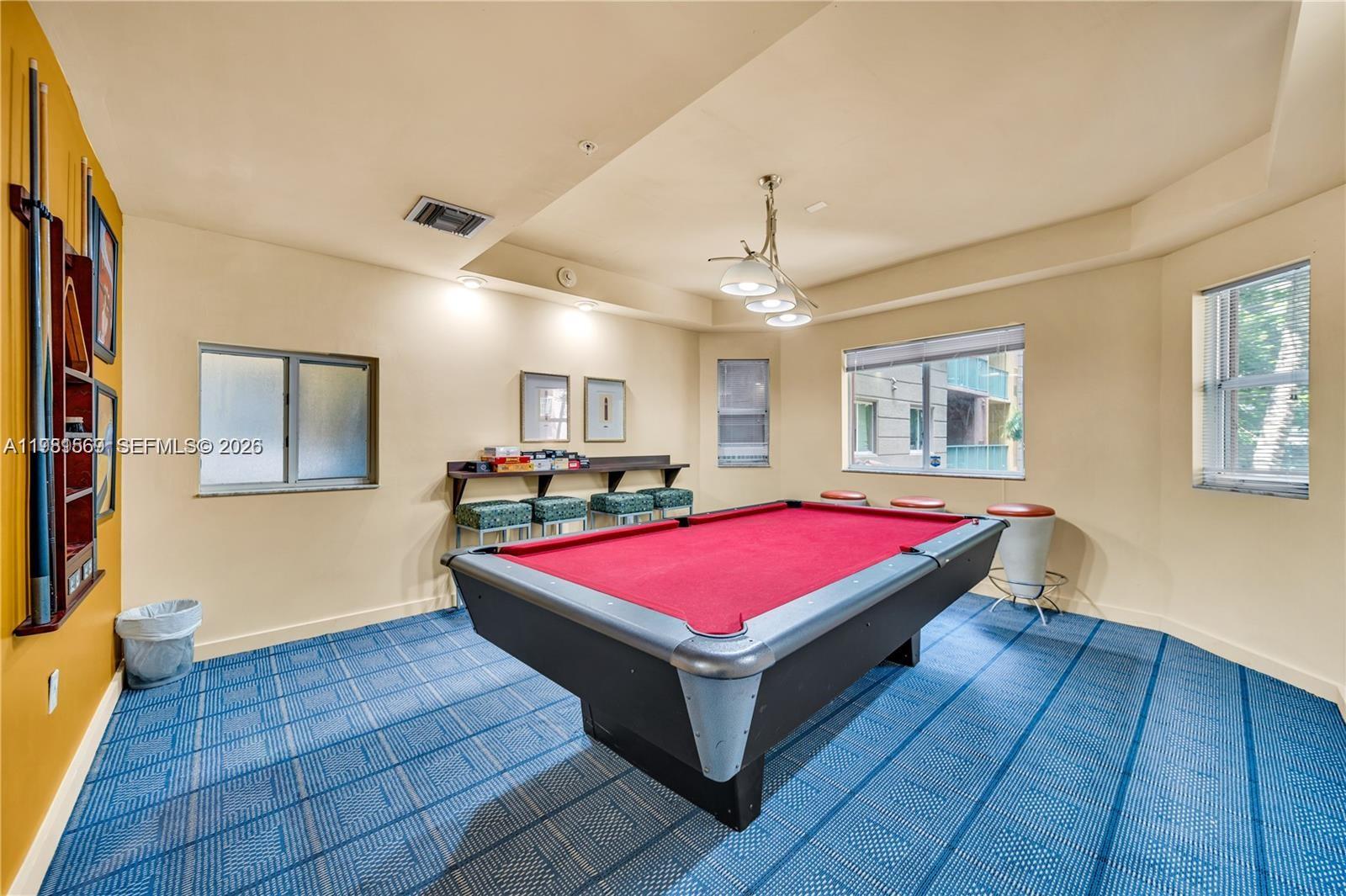 VALENCIA CONDO - Residential