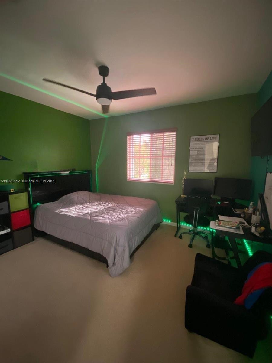 MANDARIN LAKES - Residential