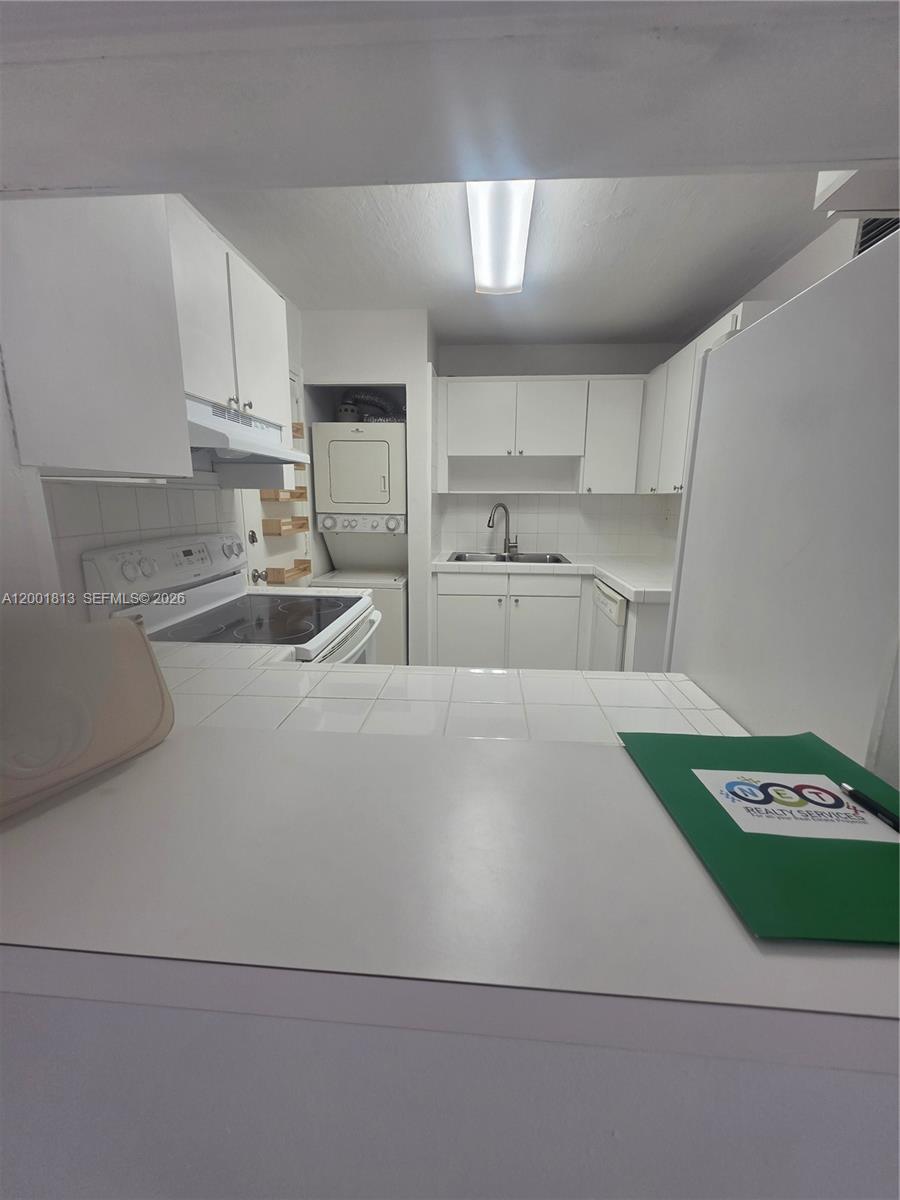 KENDALL HEIGHTS CONDO - Residential Lease