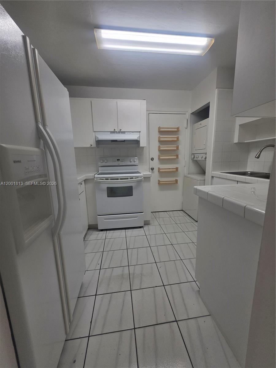 KENDALL HEIGHTS CONDO - Residential Lease