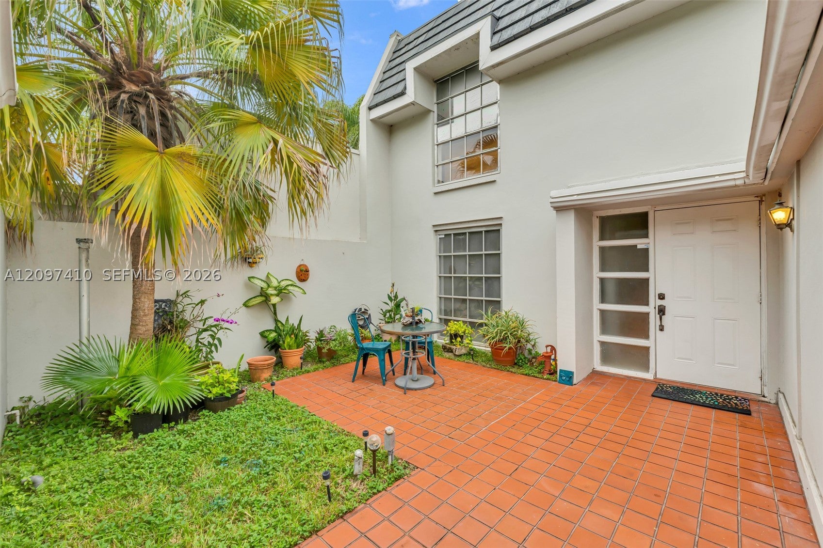 View photos, virtual tours, details... 18958 Bobolink Dr