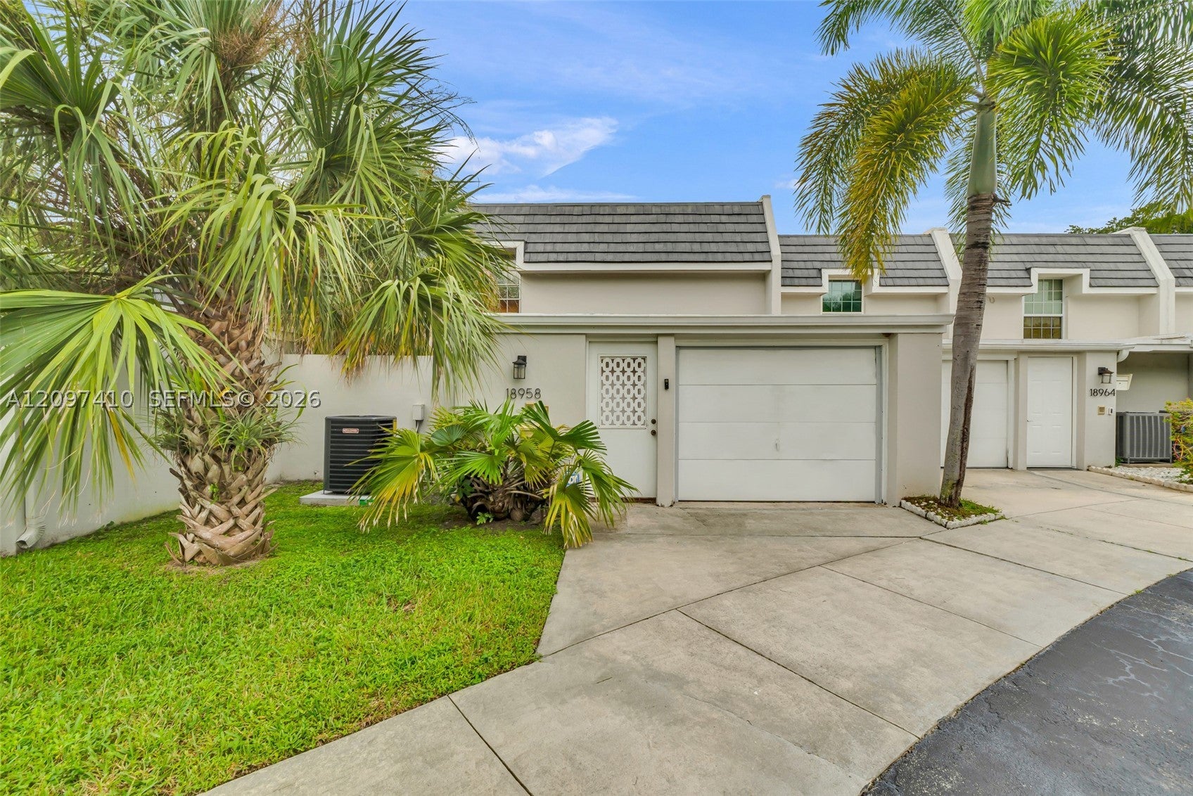 View photos, virtual tours, details... 18958 Bobolink Dr