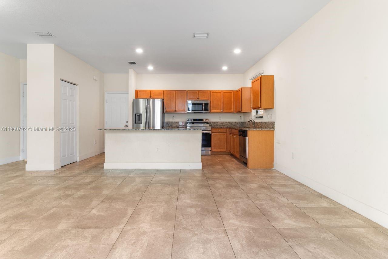 3503 W 93rd Pl