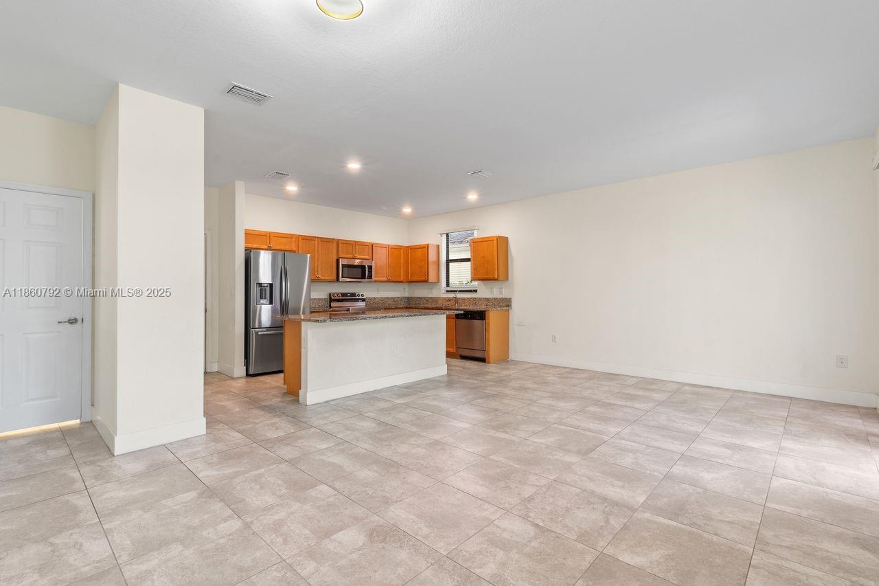 3503 W 93rd Pl