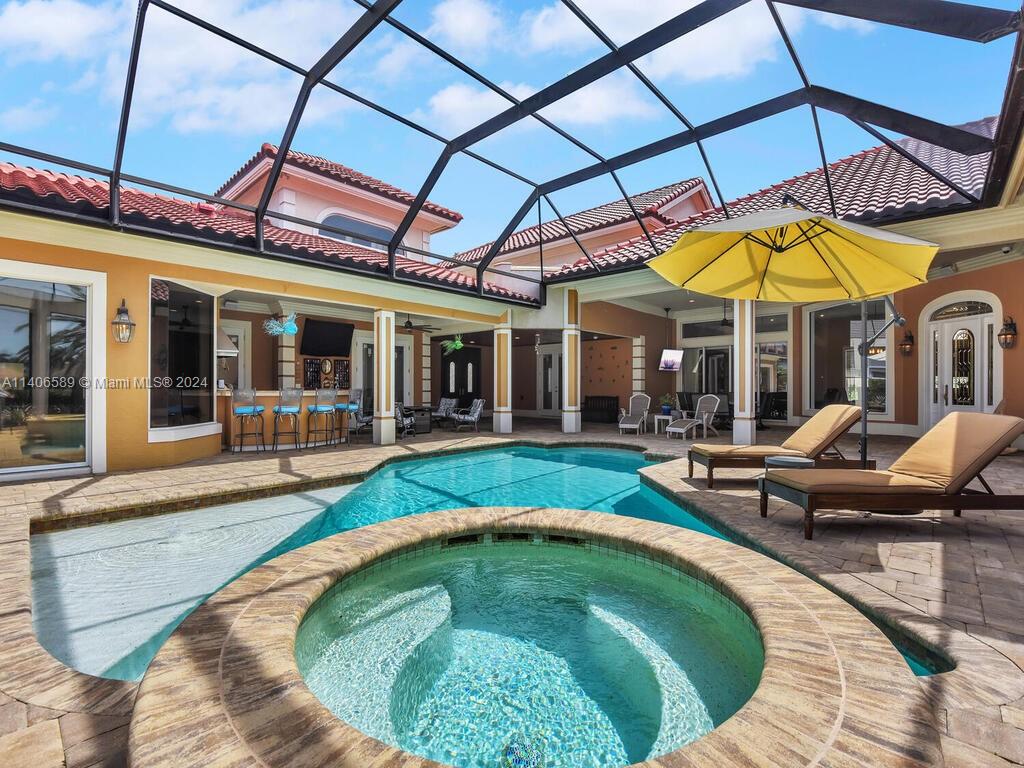 Property for Sale at 14540 Headwater Bay Ln, Fort Myers, Lee County, Florida - Bedrooms: 4 
Bathrooms: 4  - $1,849,000