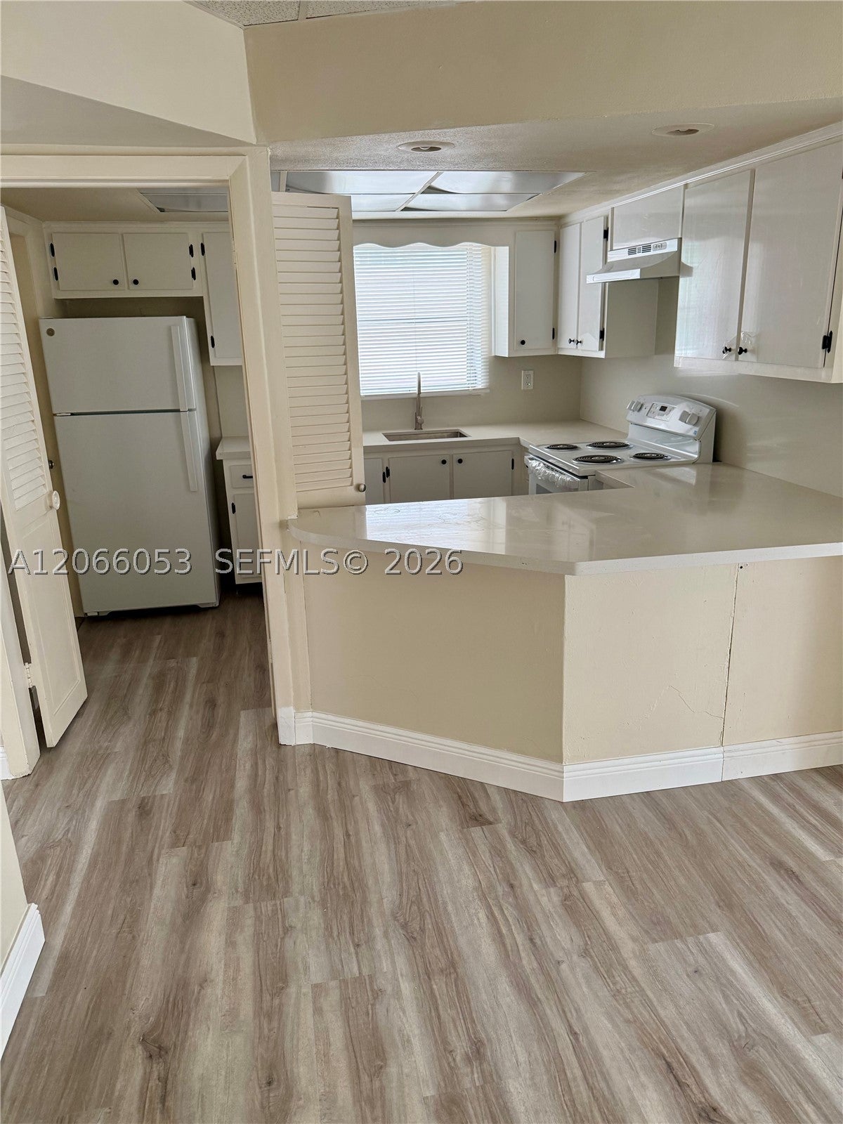 9390 E Bay Harbor Dr 10